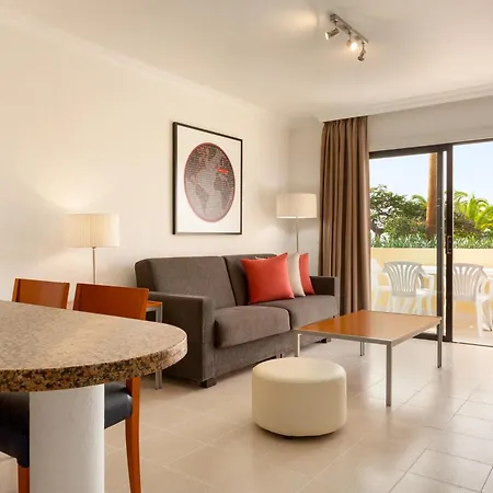 Ξενοδοχείο με διαμερίσματα Ramada Residences By Wyndham Costa Adeje (Tenerife)